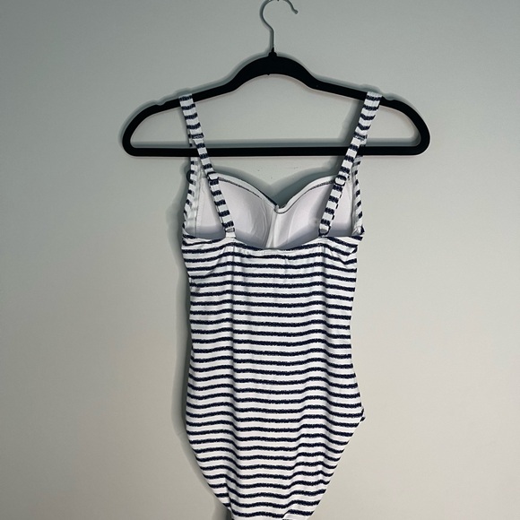 NWOT Nip Tuck Swim one piece slimming swimsuit - Picture 2 of 2